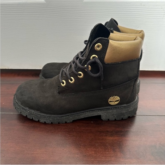 Size 6 Timberland Women’s 6” Premium Boots Black Gold Limited Edition - Picture 9 of 12